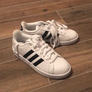 Adidas cloud foam shoes